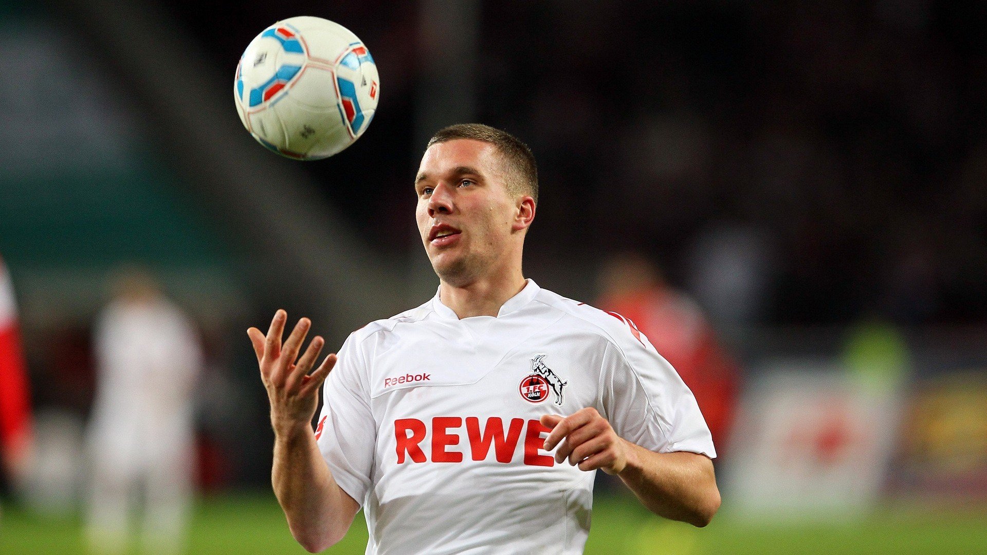 掘金后卫轰下四十分震撼球迷,掘金球员