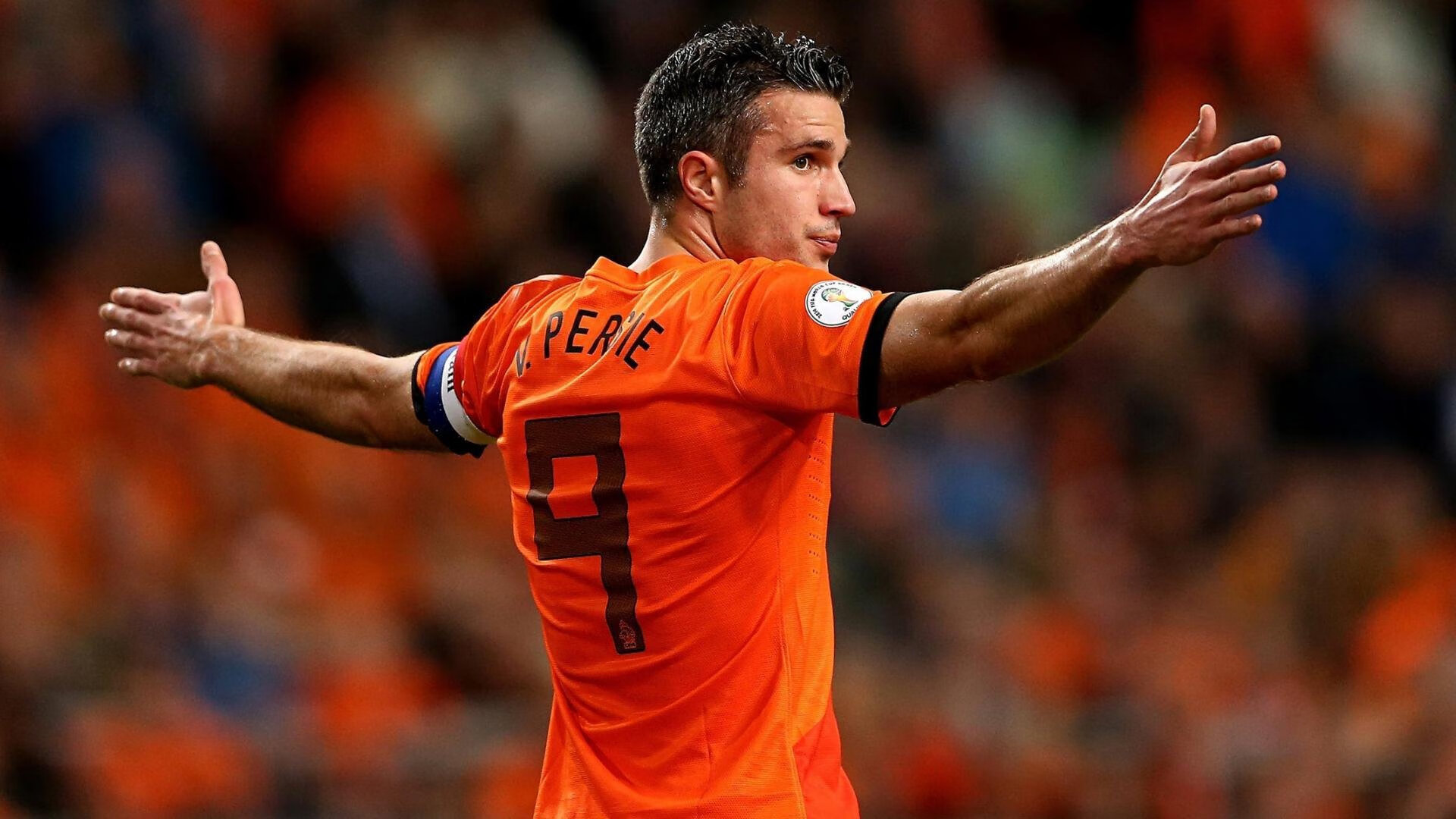 艾比·德尔福:稳定发挥,成功阻挡对方前锋,确保球队胜利,艾比 里德尔